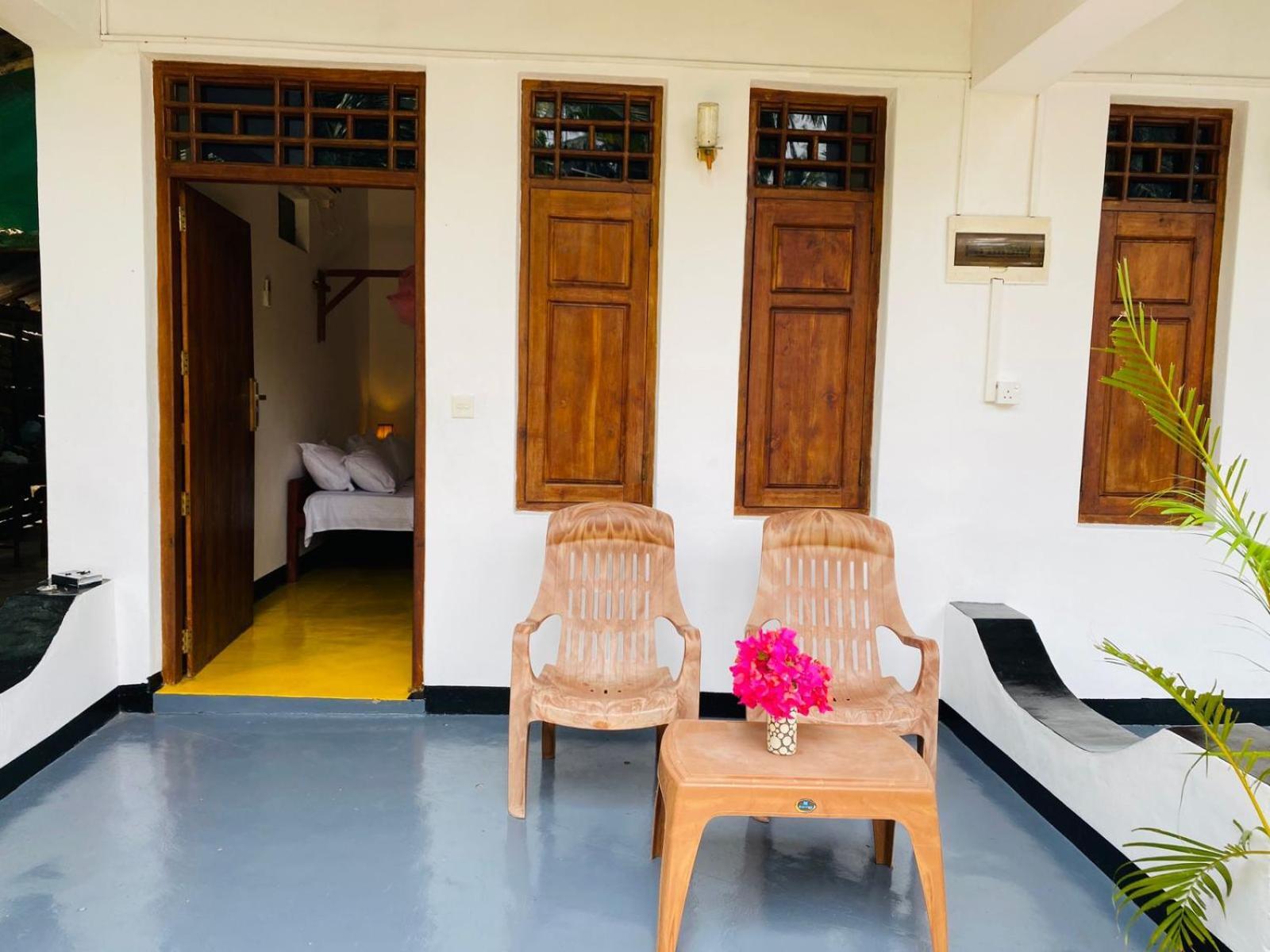 Aaliya Bay Hotel Arugam Bay Kültér fotó