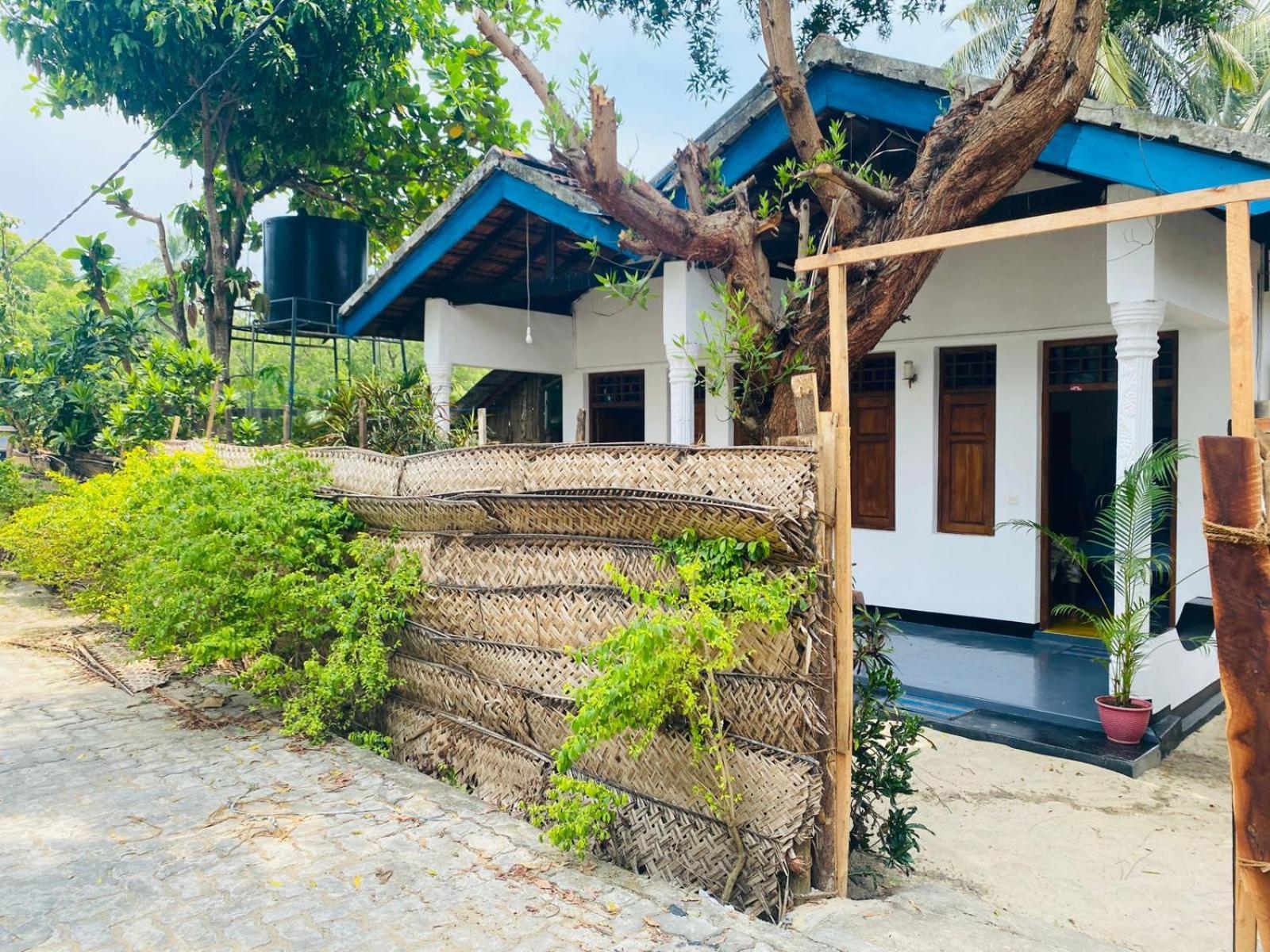 Aaliya Bay Hotel Arugam Bay Kültér fotó