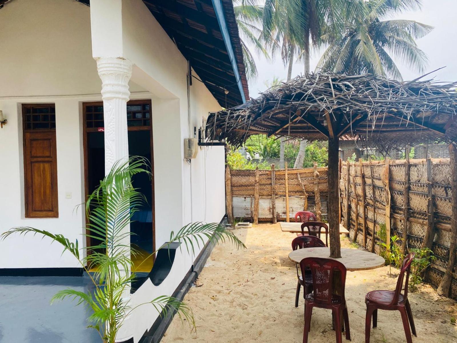Aaliya Bay Hotel Arugam Bay Kültér fotó