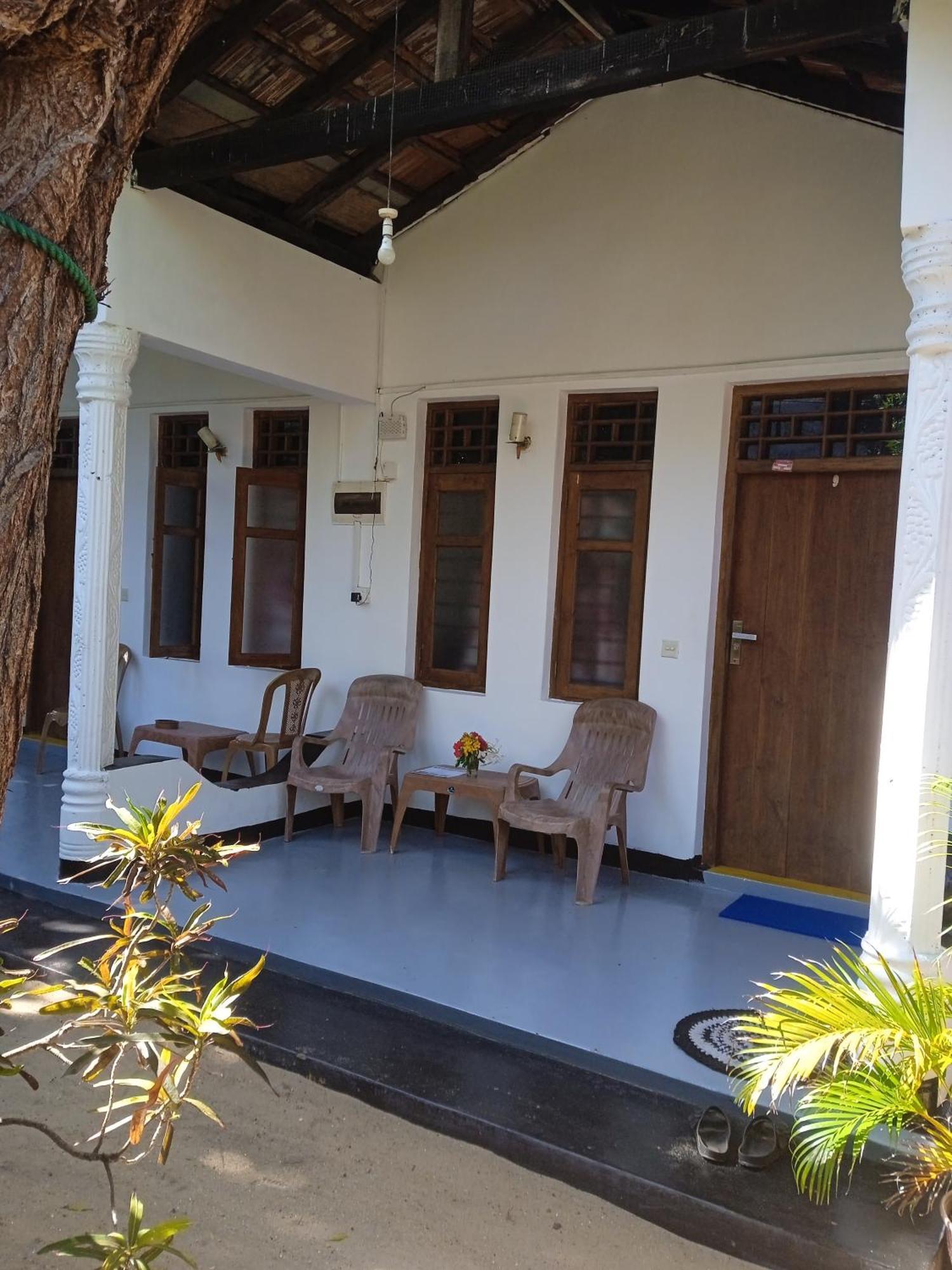 Aaliya Bay Hotel Arugam Bay Kültér fotó